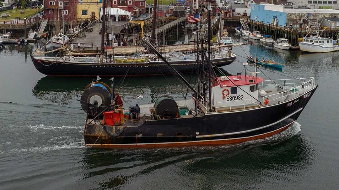 Navy asked to help recover crew, equipment from sunken Lily Jean