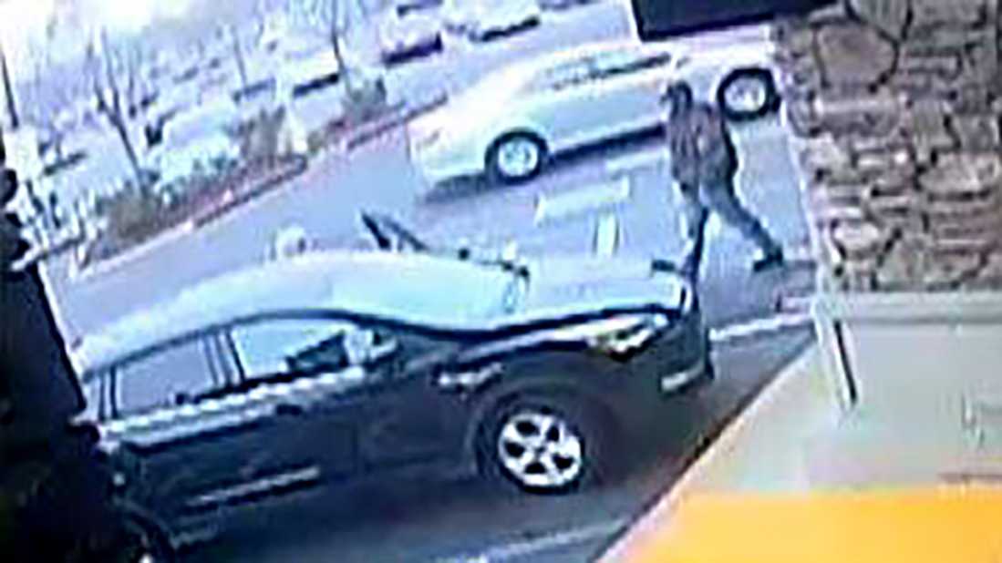 Video: Elderly woman injured during Lincoln carjacking