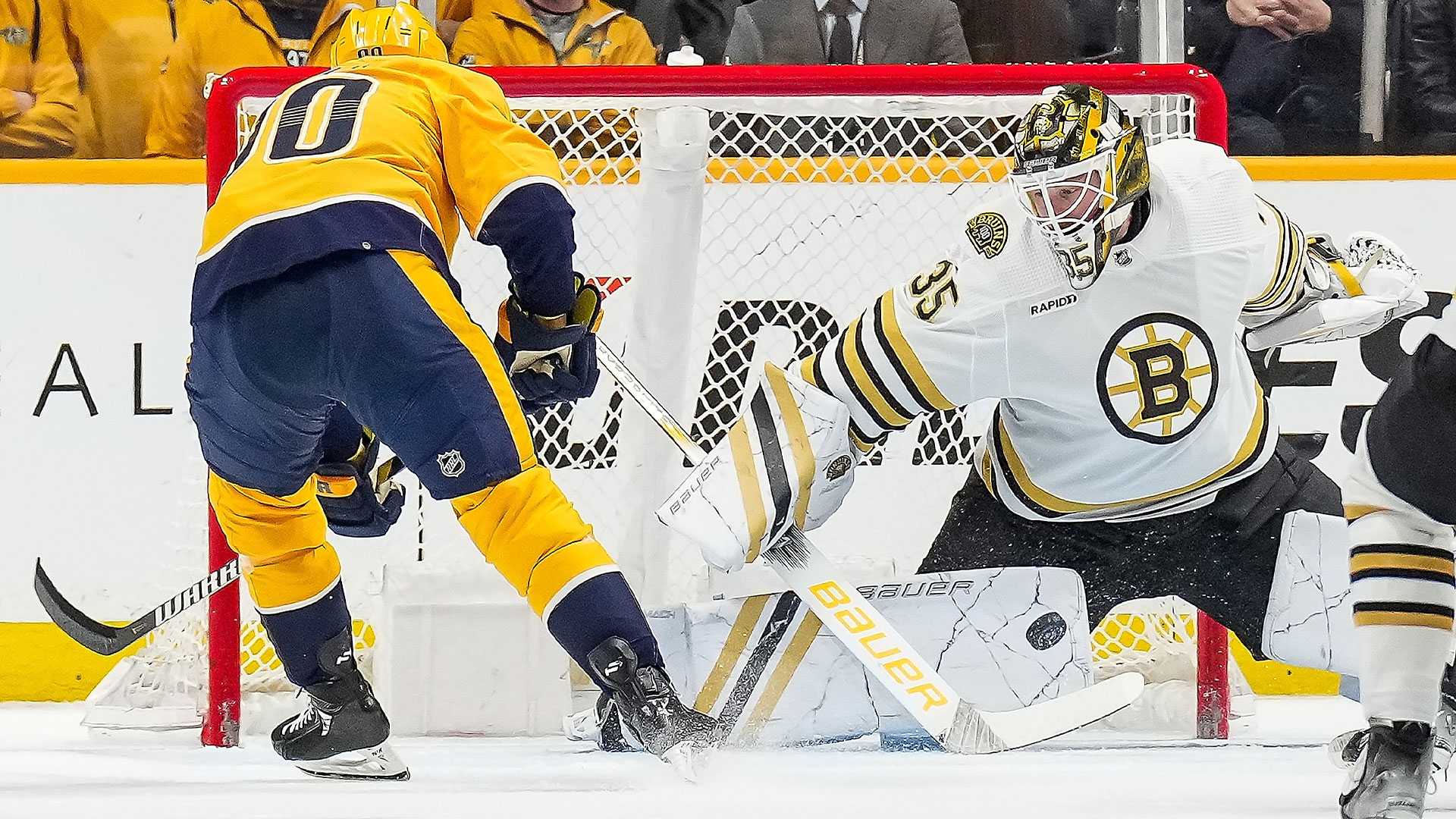 Ullmark's 32 Saves, Rare Assist Lead Bruins To Win Over Predators