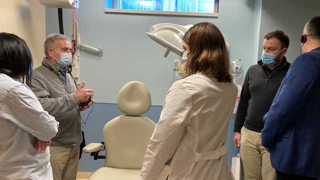 Doctors from Ukraine visit Baltimore to learn from trauma experts - Vimarsana News