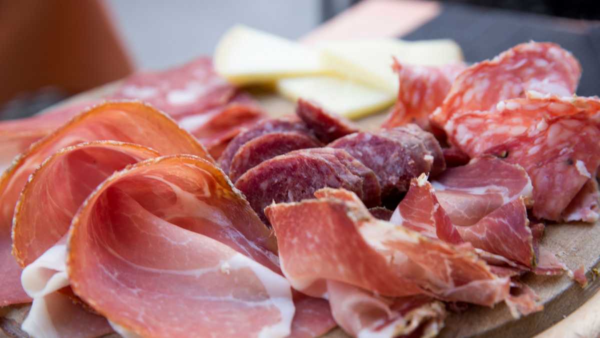 CDC warns of multistate Listeria outbreak linked to deli meats