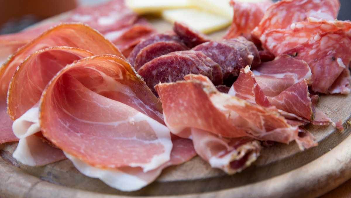 CDC warns of multistate Listeria outbreak linked to deli meats