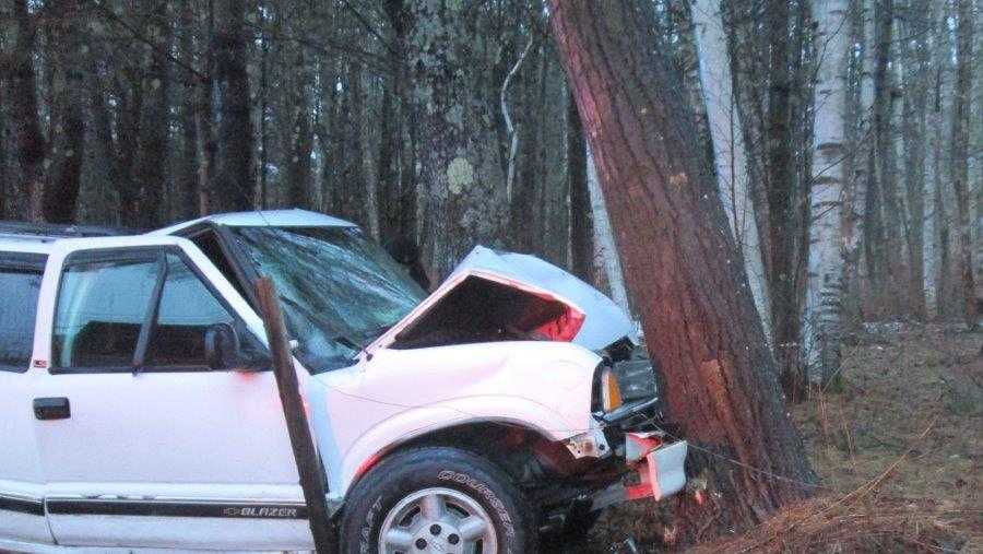 Man killed in crash in Litchfield