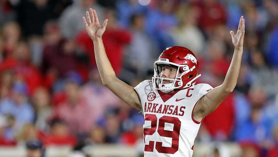 Faord Razorbacks Former Arkansas kicker kicks would be record-setting field goal