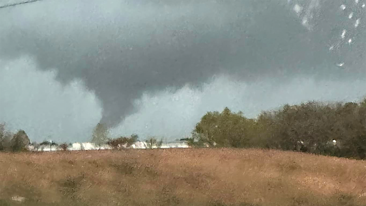 VIDEO, PHOTOS: Tornado hits Little Flock, Arkansas