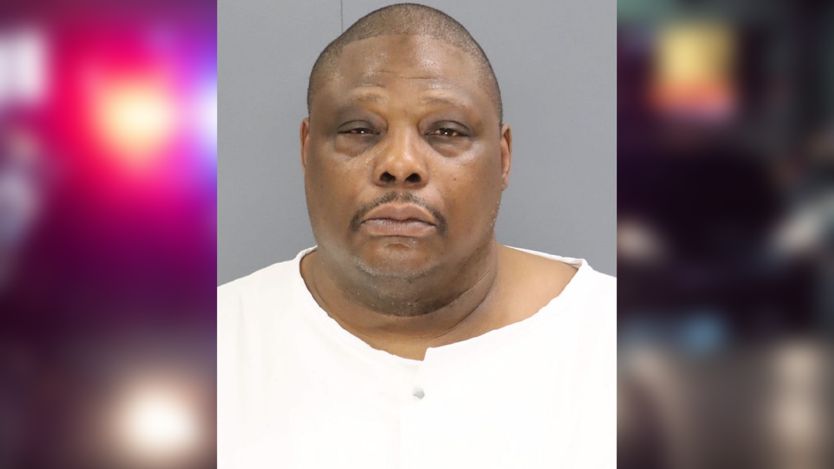 SC: Man attempts to flush drugs down toilet during arrest warrant