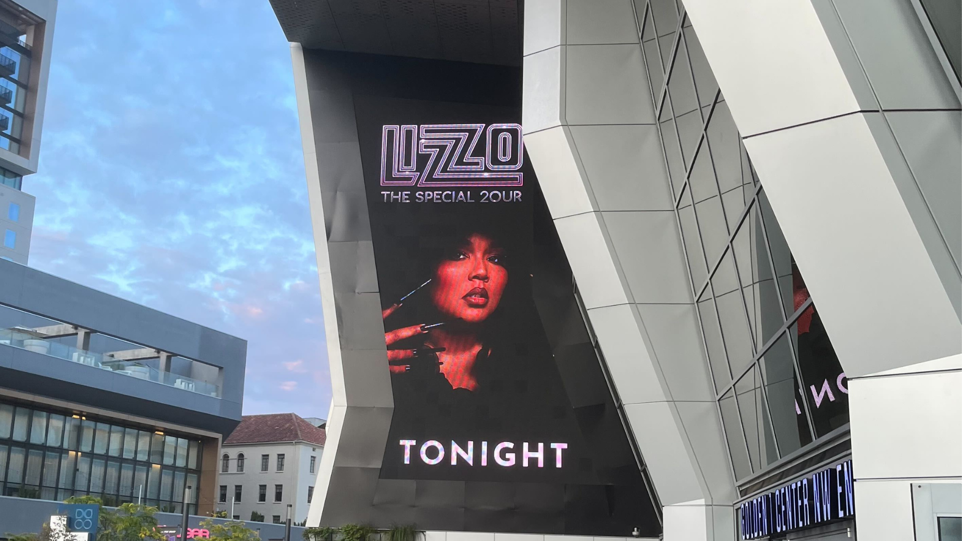 Lizzo Rents Out Sacramento Theater For Team To Watch ‘The Little Mermaid’