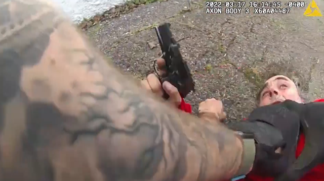 Bodycam footage released of LMPD officer shooting robbery suspect - Vimarsana News