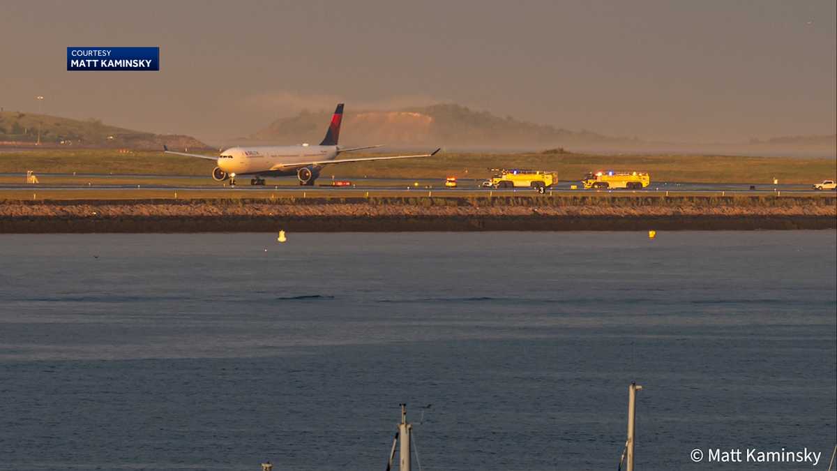 BREAKING: Flight returns to Logan after encountering lightning