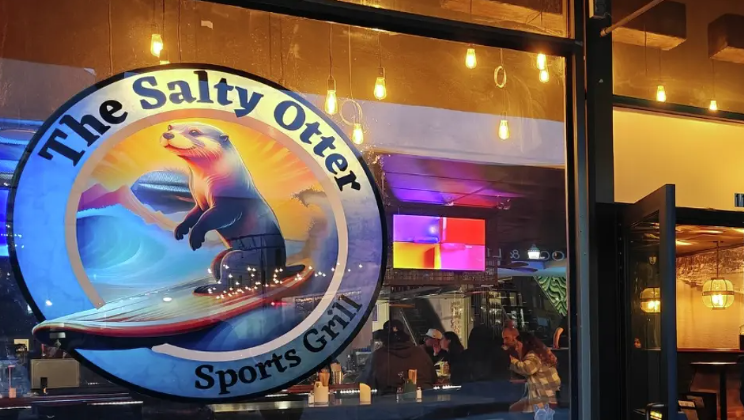 Santa Cruz restaurant changes logo after flurry of negative reviews