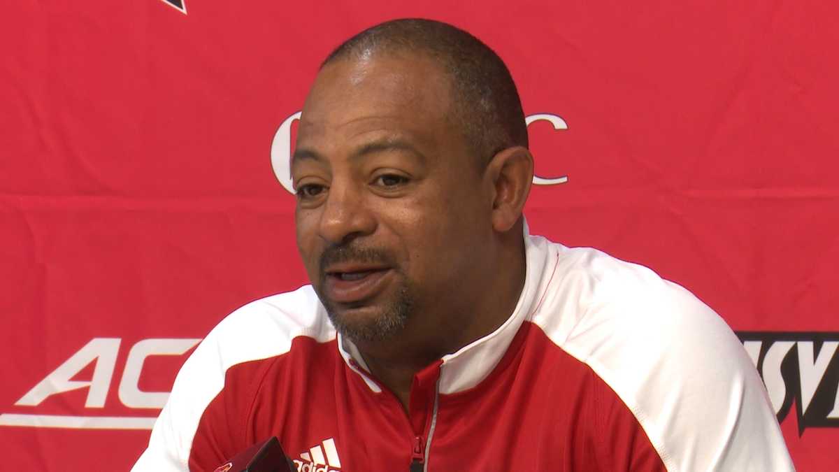 Lorenzo Ward named UofL football interim head coach Lorenzo Ward named UofL football interim head coach