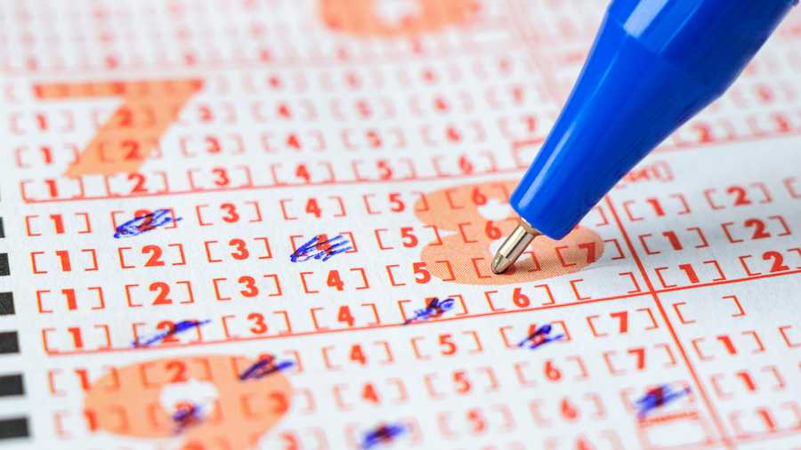 Greenwood Winning lottery tickets sold just miles apart