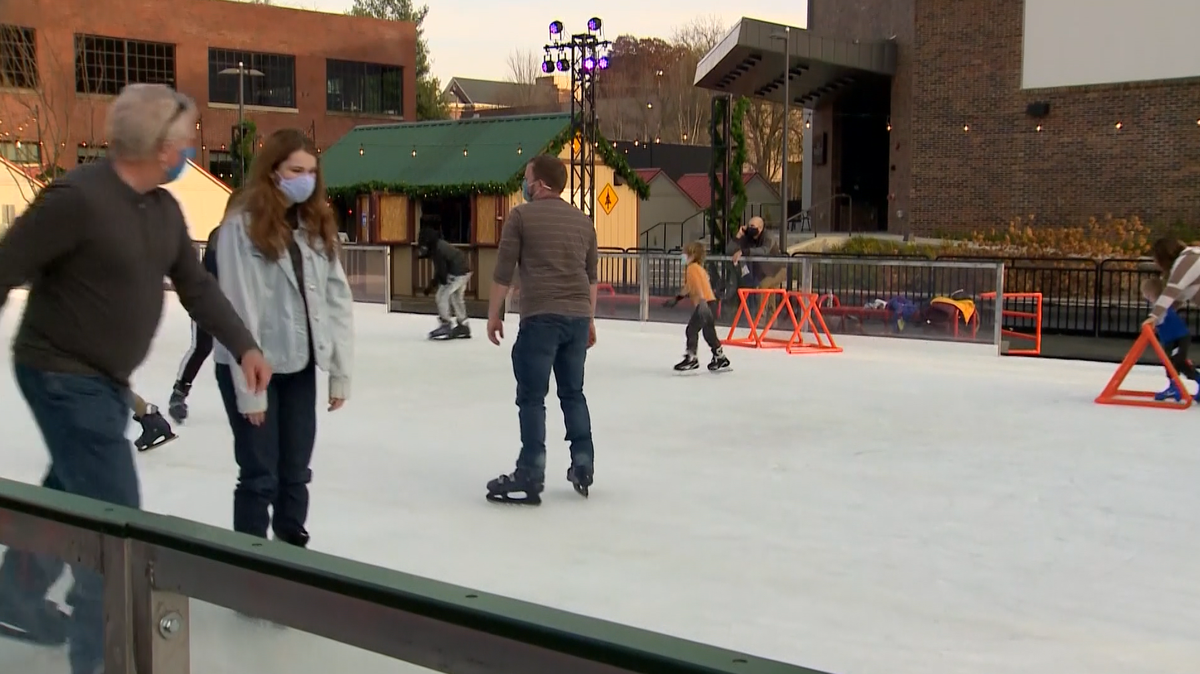 Louisville's only outdoor ice skating rink returning for the holidays