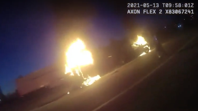 Two people rescued from burning cars just minutes before explosion - Vimarsana News