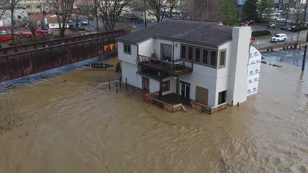 Aerial video: Loveland flooding along Little Miami River