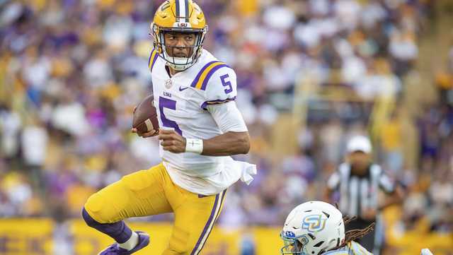 Daniels starts quick, LSU rolls past Southern, 65-17 - Vimarsana News