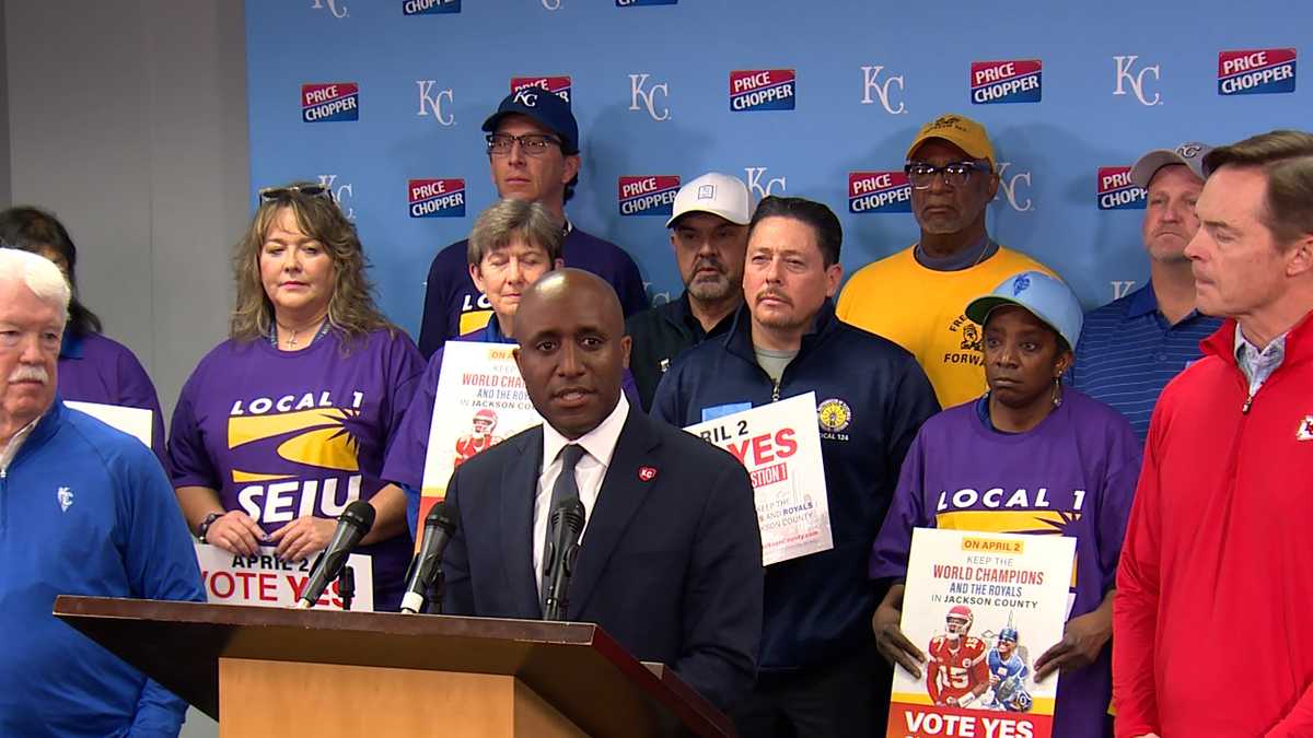 Kansas City mayor, Royals owner have post-election conversation