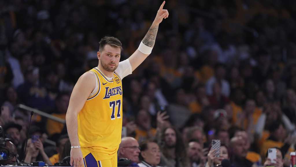 Luka Doncic makes his Lakers debut