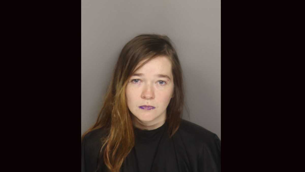 South Carolina: Mother charged after infant found in bathtub dies