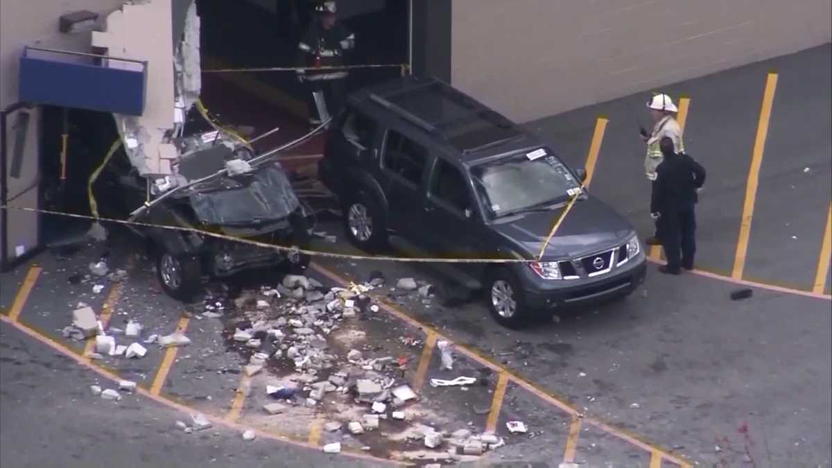 Lynnway Auto Auction, president charged with five counts of manslaughter