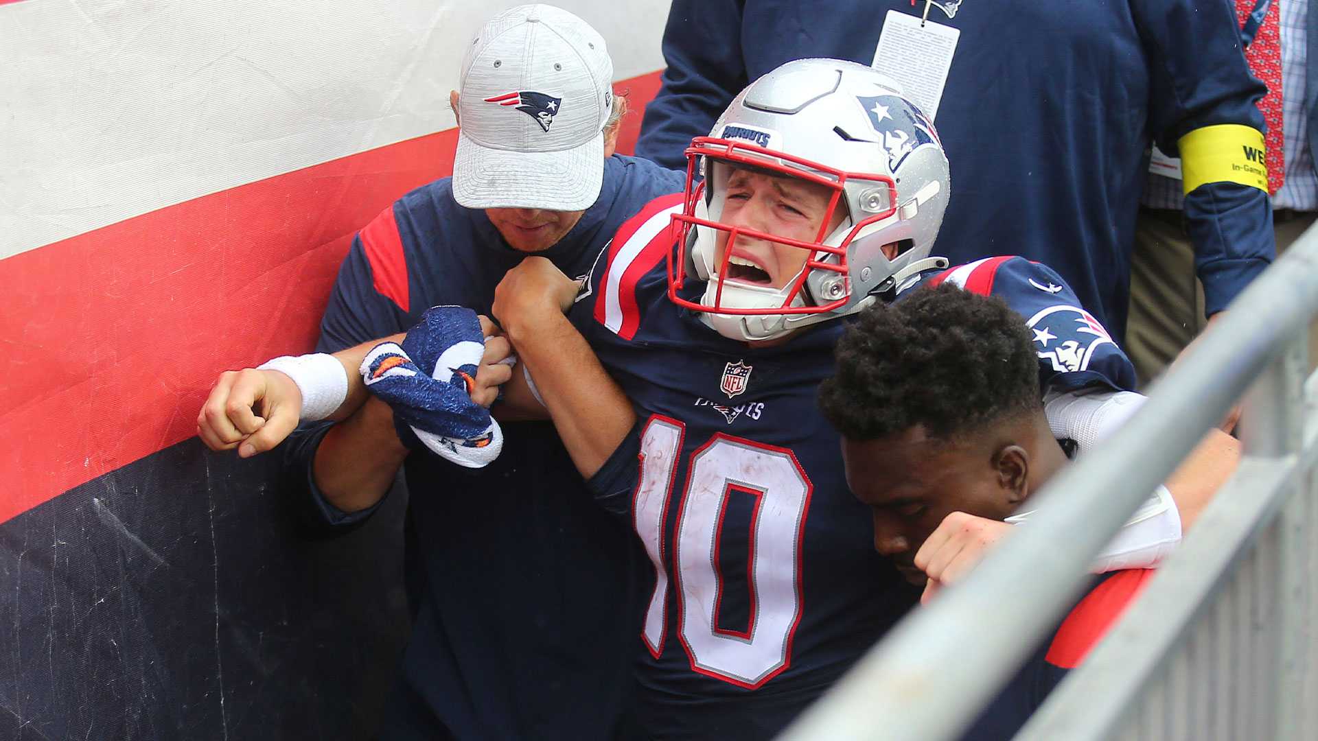 Report: Patriots QB Mac Jones expected to miss game vs Packers