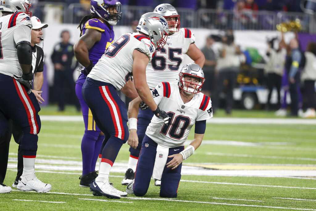 Mac Jones Delivers His 'Best Game of the Year' Despite Patriots' Loss to  Vikings, News, Scores, Highlights, Stats, and Rumors