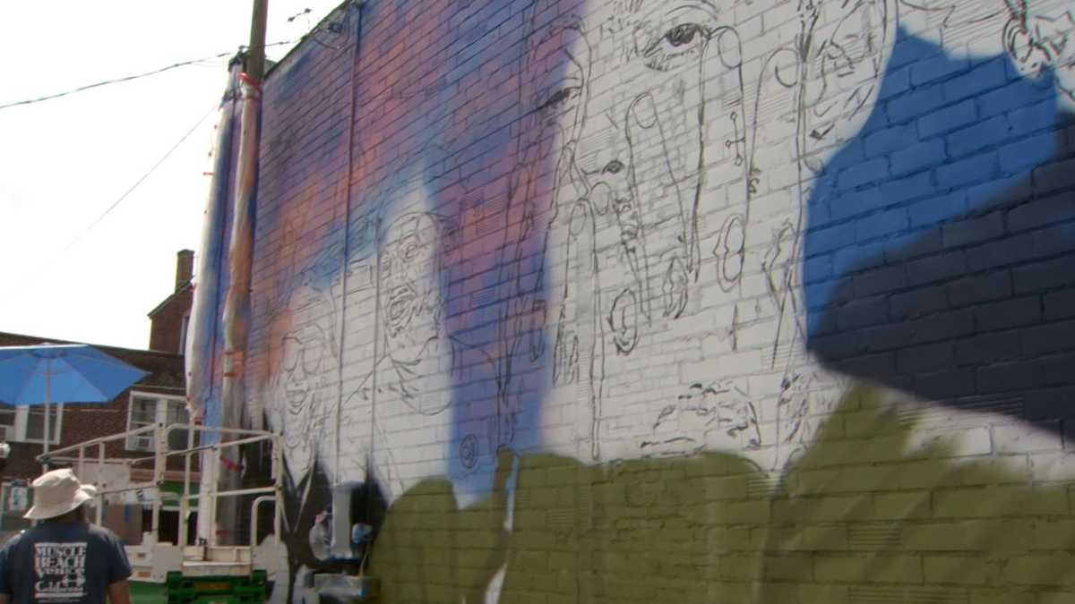 Artist Gustavo Zermeño Jr. Honors Mac Miller With Mural at I.D.