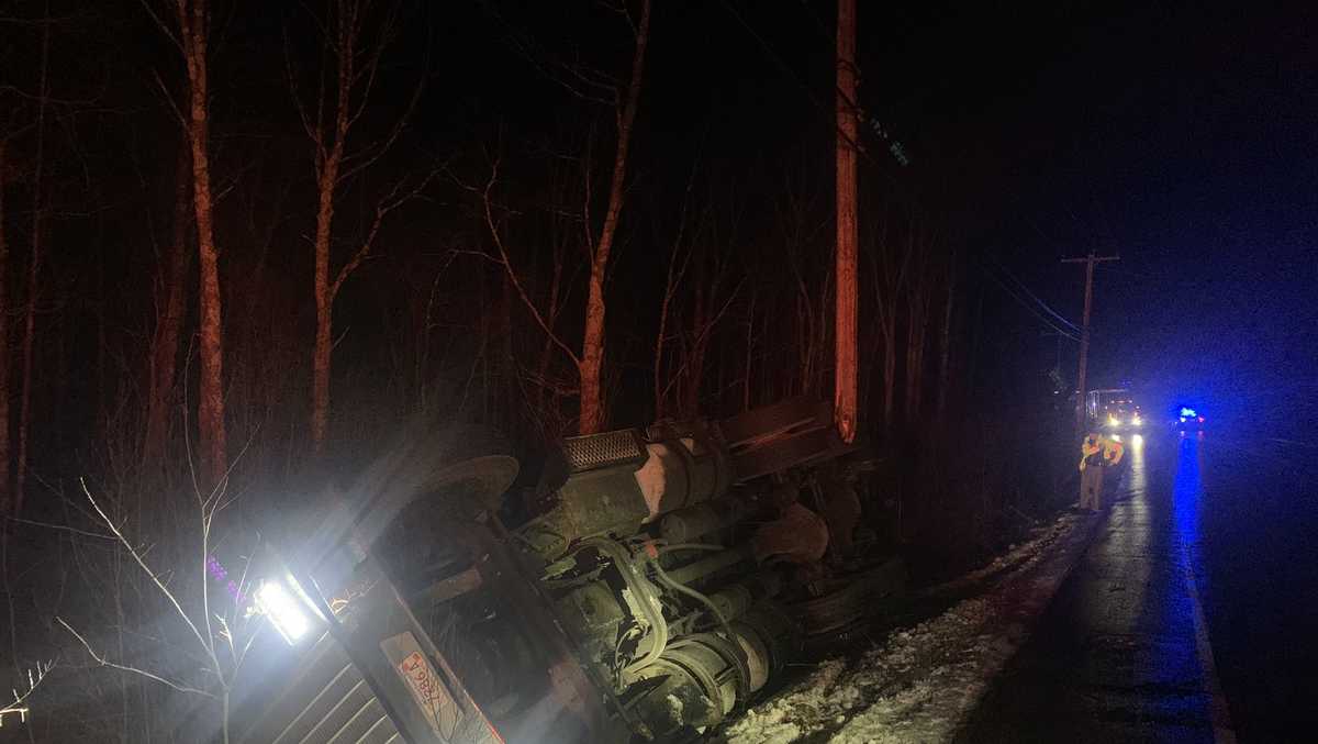 Tractor-trailer rolls over on Route 9 in Madbury, police say