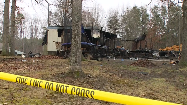 North Carolina: Mother, young child killed in mobile home fire - Vimarsana News
