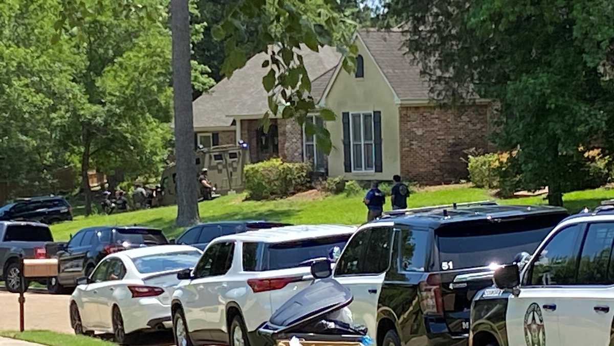 Standoff Ends Peacefully In Madison Neighborhood 6934