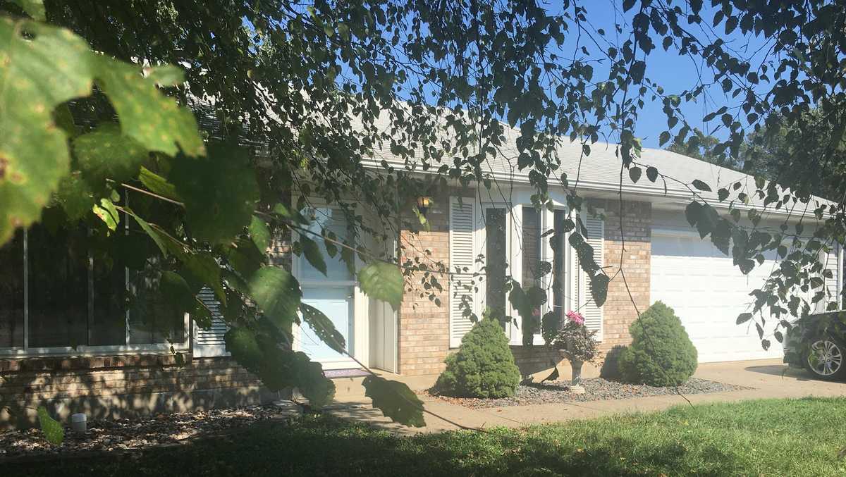 Man, woman found dead in Radcliff home after apparent murder-suicide ...