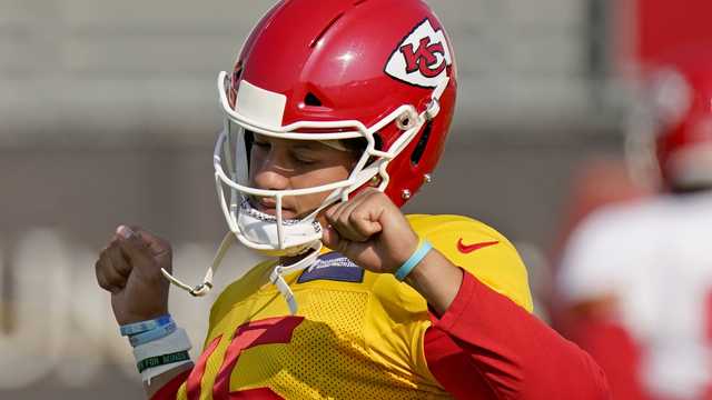 KC Chiefs players and coaches are back for 2022 training program - Vimarsana News