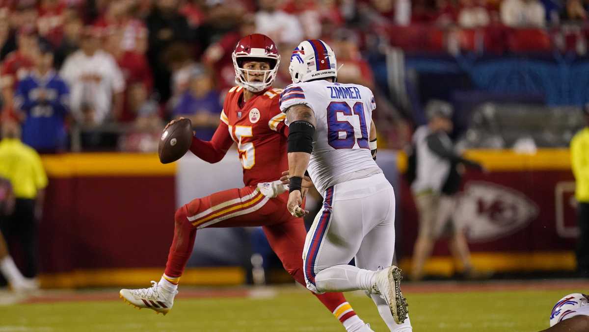 Chiefs' Mahomes Exudes Calm During Most Stressful Moments