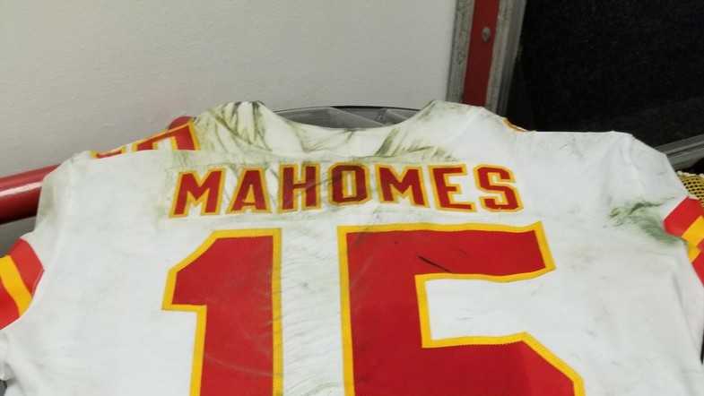 NFL auctioning Patrick Mahomes' game-worn jersey for wildfire victims