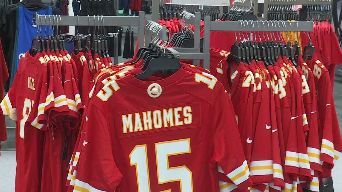 Patrick Mahomes jerseys second-most sold since start of season