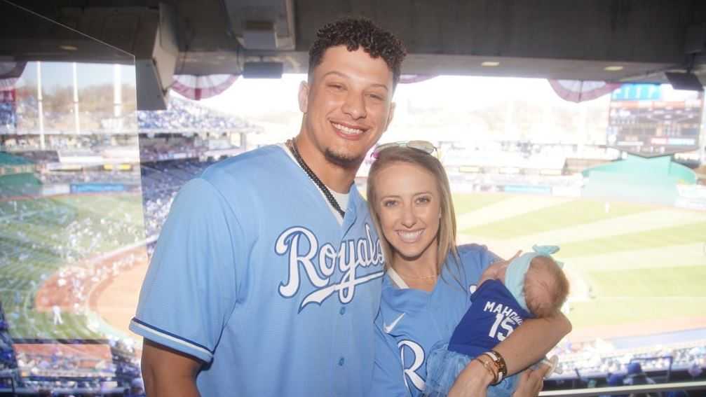 Daughter of Patrick Mahomes, Brittany Matthews takes in first Royals game