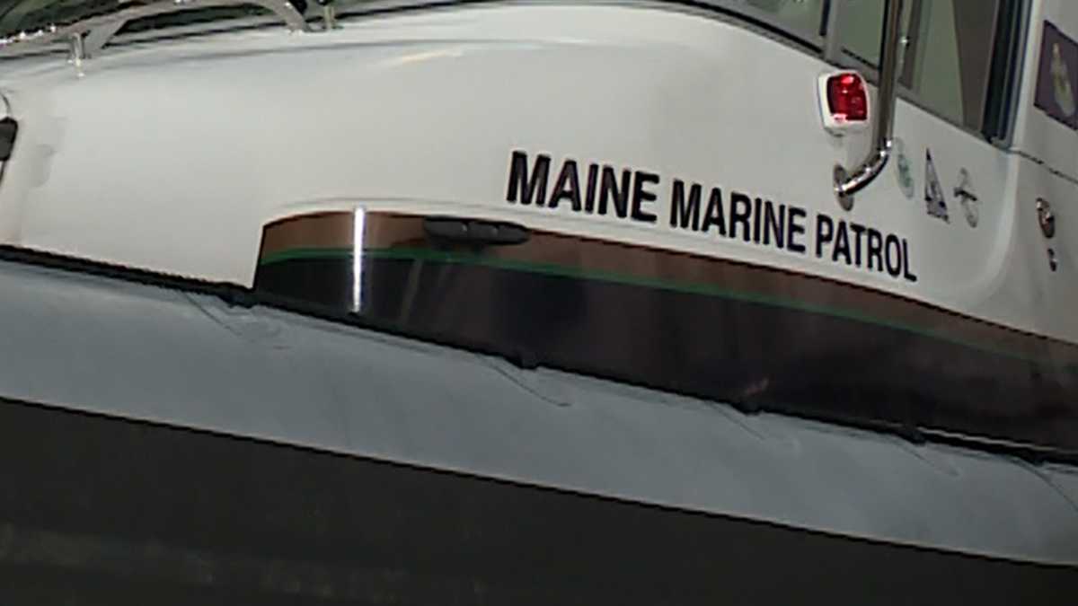 Canadian man dead after sailboat runs aground near Maine island
