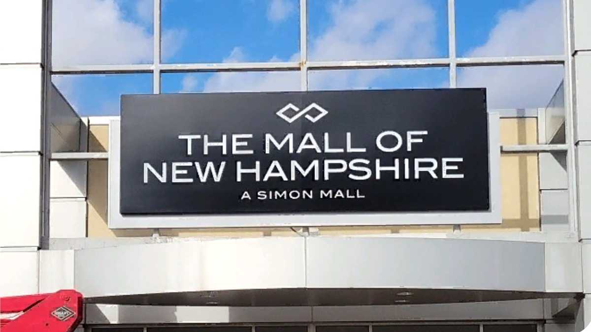 Shoppers flock to NH Mall for Black Friday deals