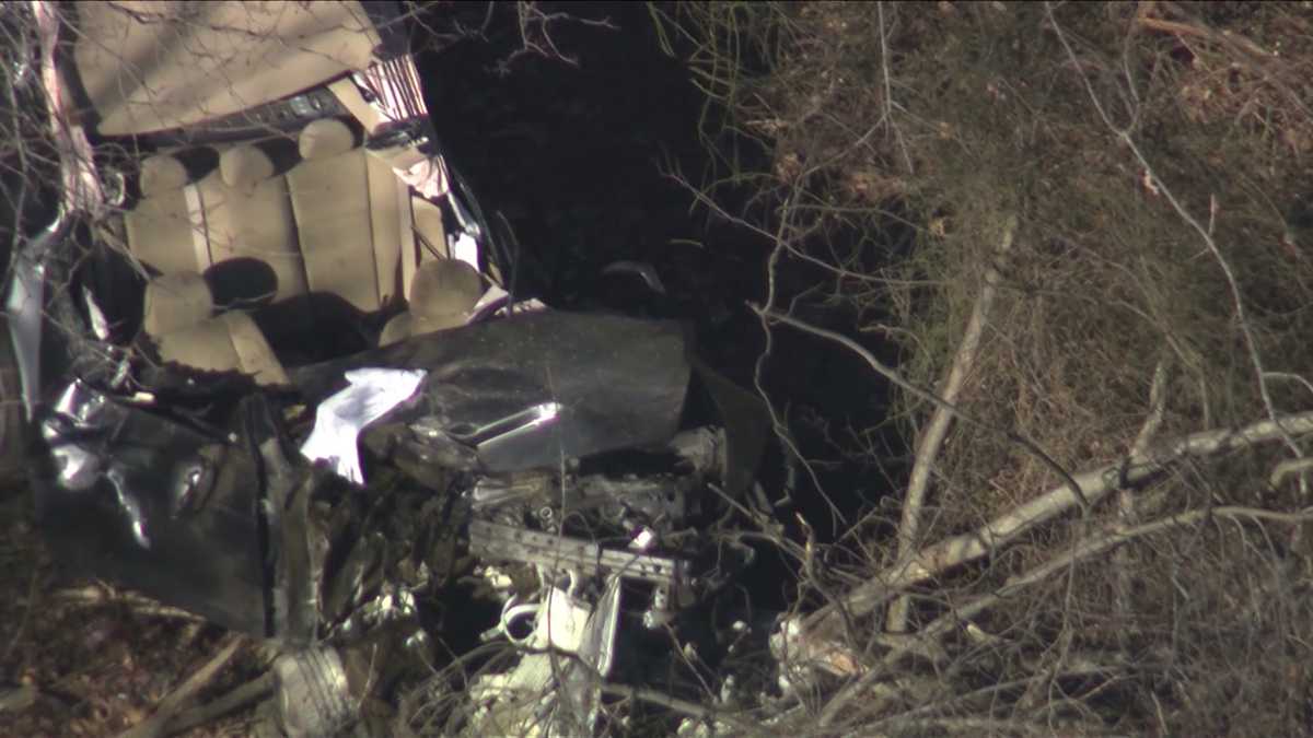 Driver dead after vehicle collides with tree on Massachusetts interstate