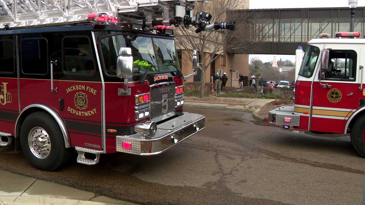 Fire breaks out at Belhaven restaurant, causing evacuation at Baptist