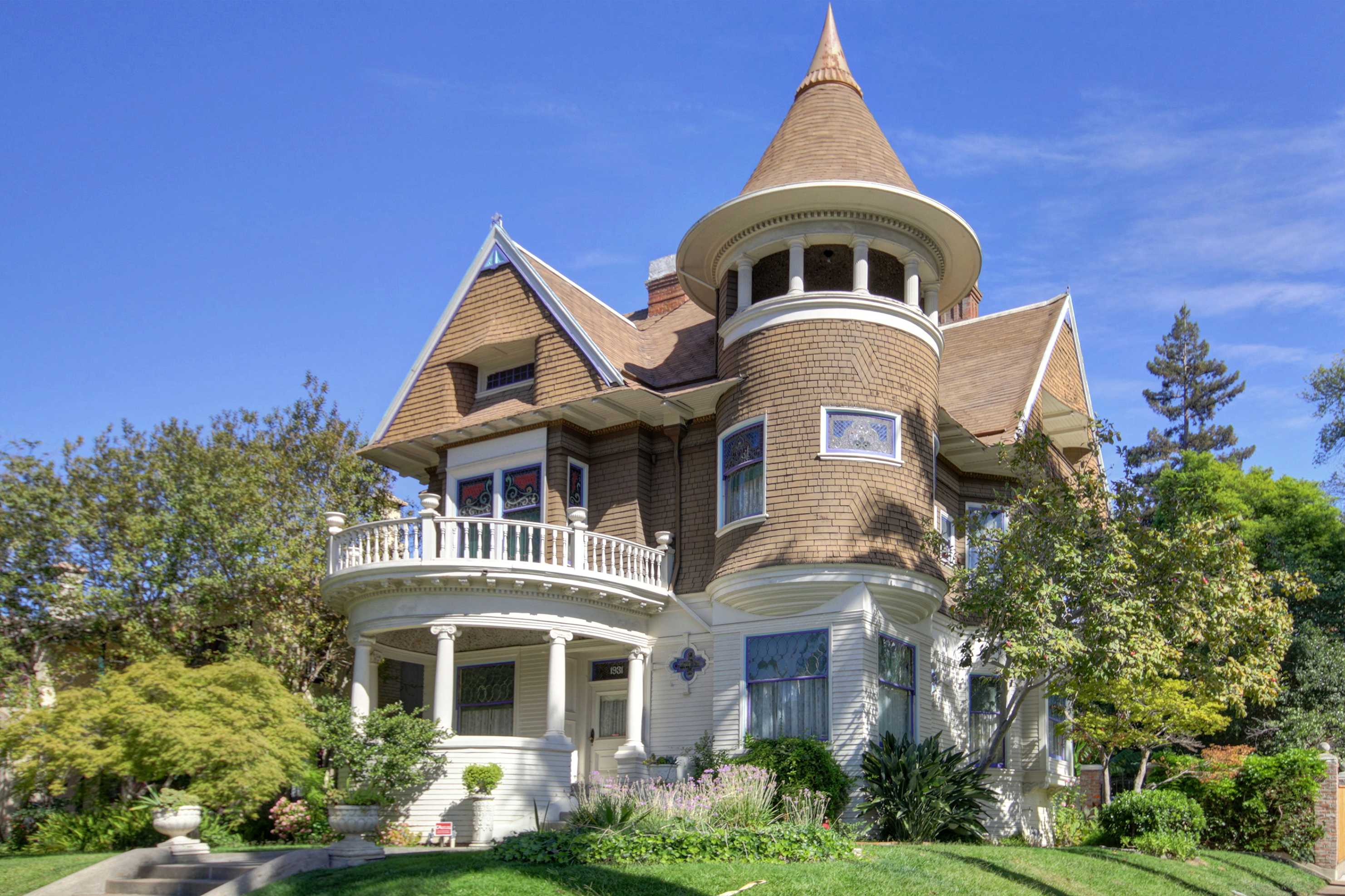 Go Inside One Of Sacramento S Historic Mansions   Mansion Exterior 1480303011 