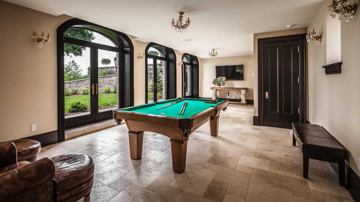 Photos Minnewoc Mansion in Oconomowoc take a look inside!