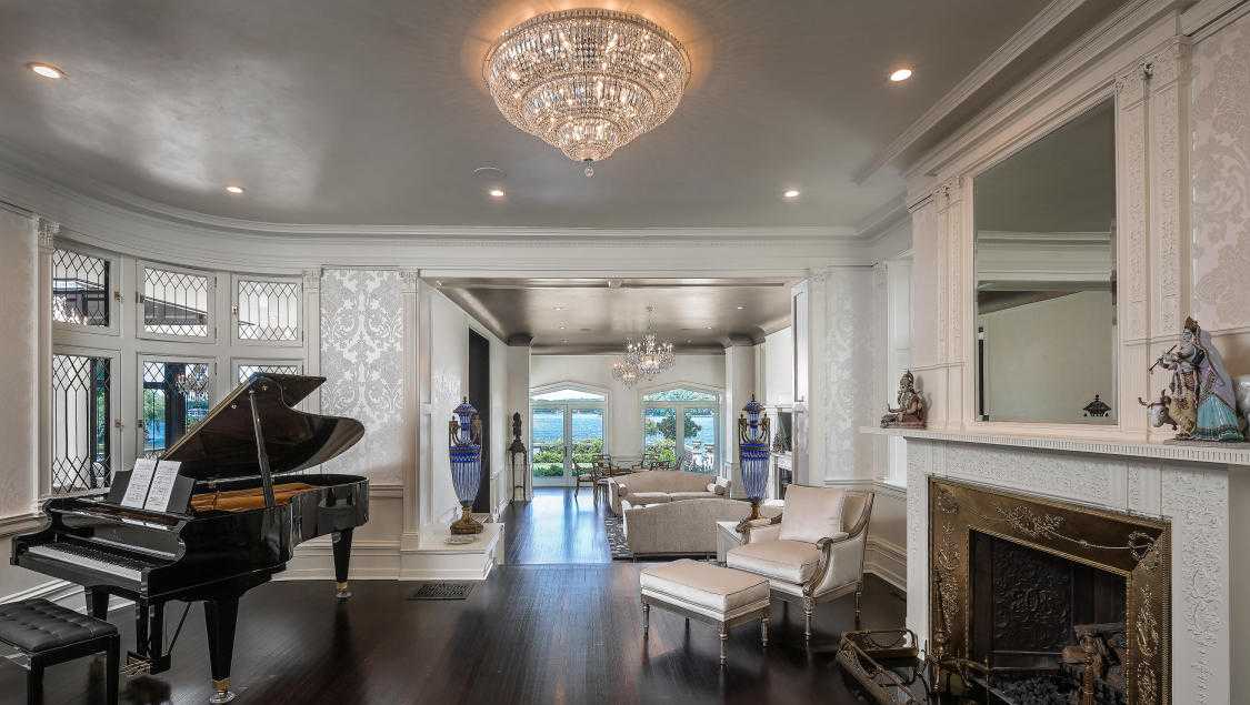 Photos Minnewoc Mansion in Oconomowoc take a look inside!