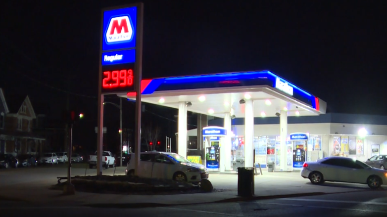 Police: Man injured after shooting at gas station in Covington