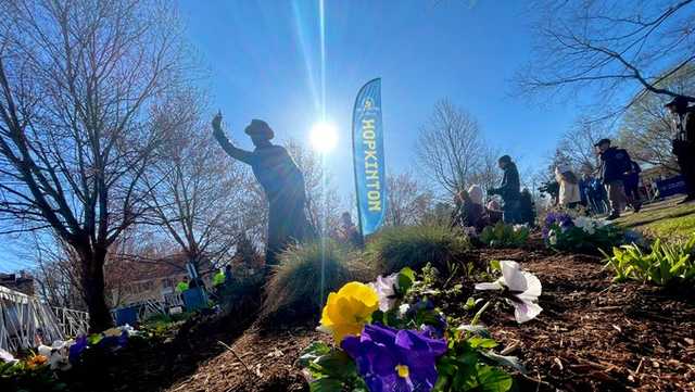 Welcome back! Boston Marathon returns to tradition on Patriots' Day - Vimarsana News