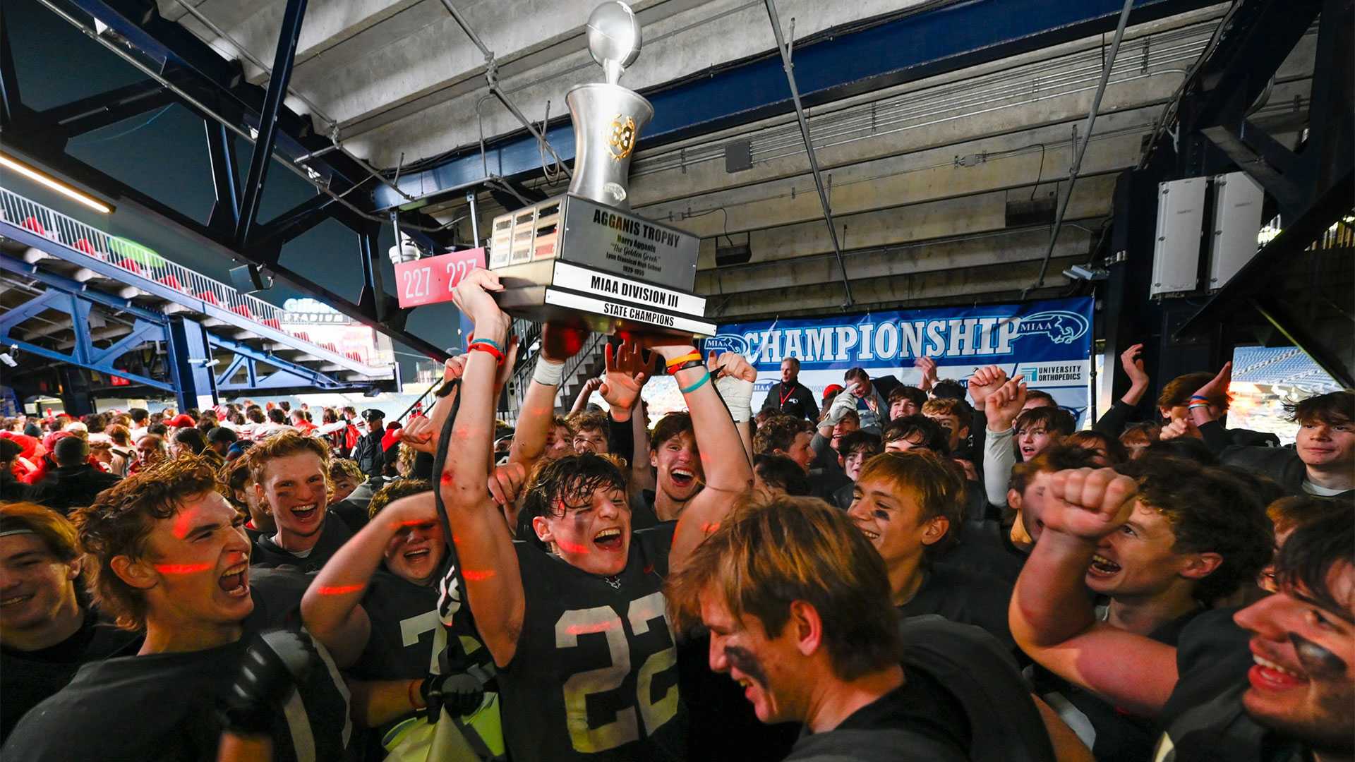 Recapping Massachusetts HS Super Bowls at Gillette Stadium