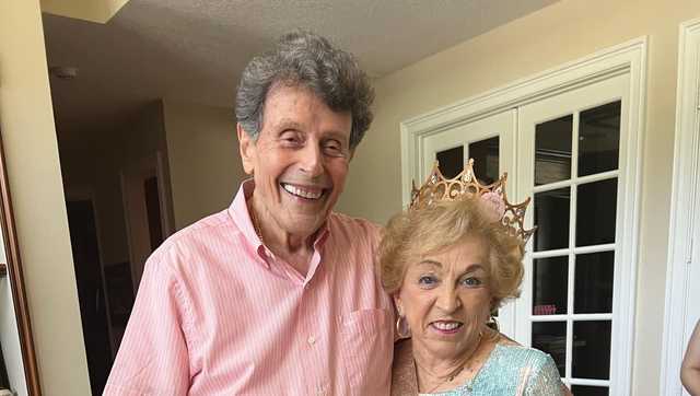 Couple fell in love at senior living facility - Vimarsana News