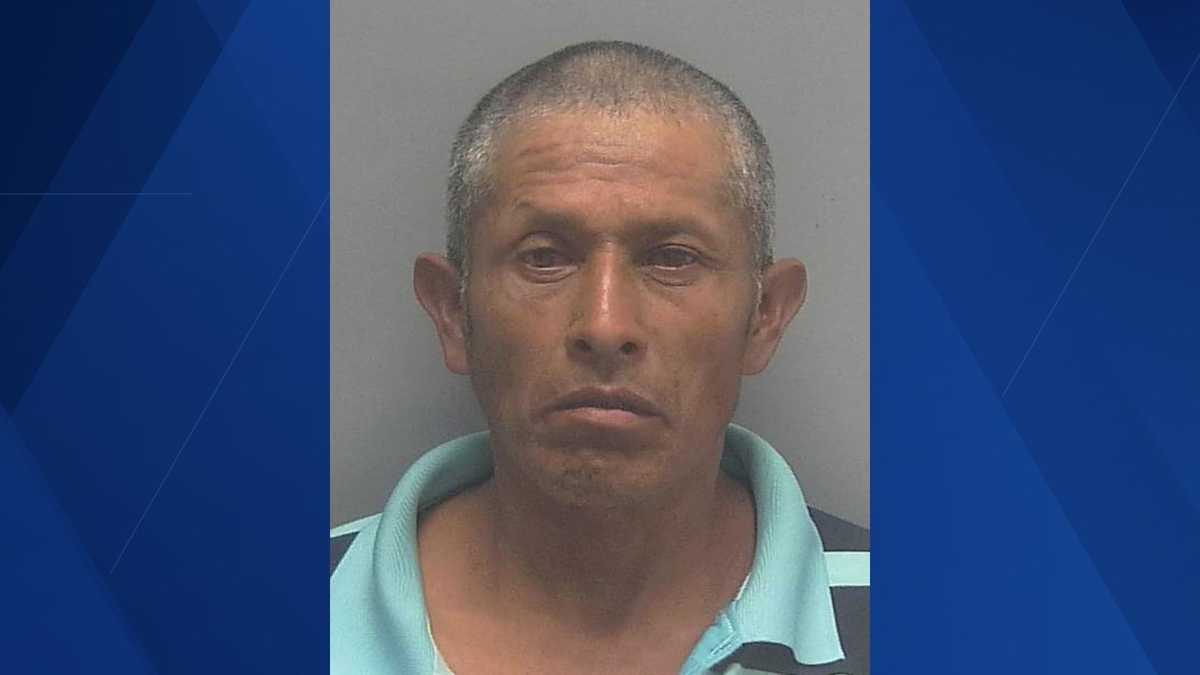 Convicted man wanted after breaking probation for smuggling immigrant into Bonita Springs