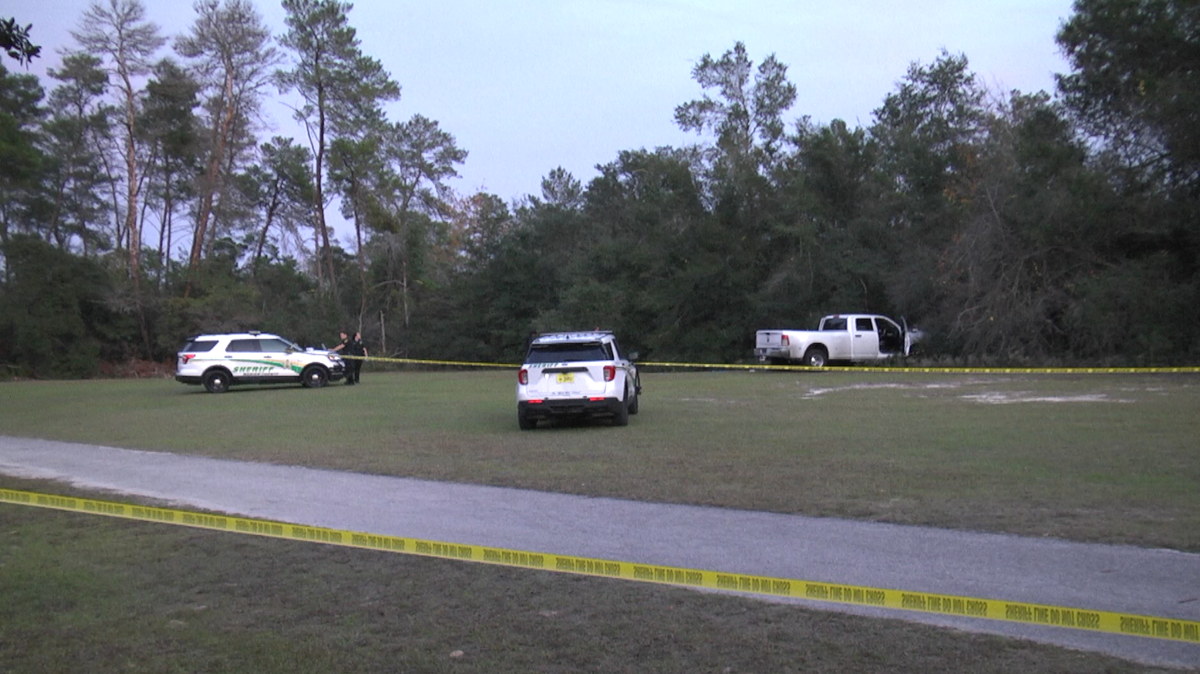 Deputies: Man found shot in vehicle in Ocala dies