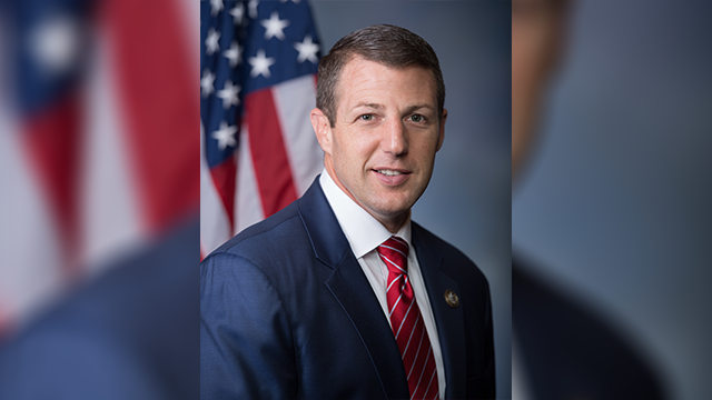 Mullin introduces bill allowing Americans to fight for Ukraine - Vimarsana News
